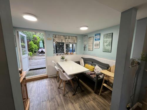Clieve Cottages, 1 & 2 High Street, Cookham, SL6