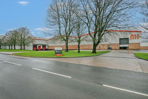 Unit M1, Heywood Distribution Park, Heywood, OL10