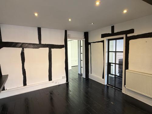 26 London End, Beaconsfield, HP9