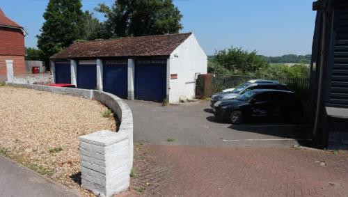 Oxford Road, Tilehurst, Reading, RG31