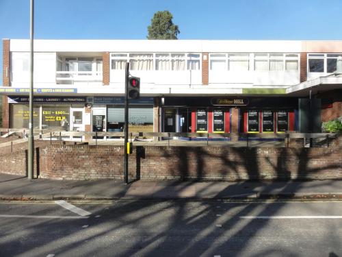 201 Epsom Road, Merrow, Guildford, GU1
