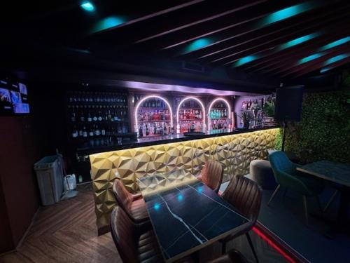 379 Uxbridge Road, Acton, London, W3