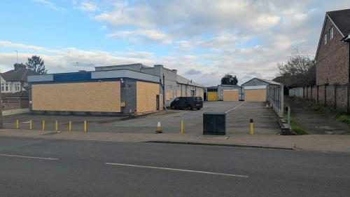 321 Corbets Tey Road, Upminster, RM14