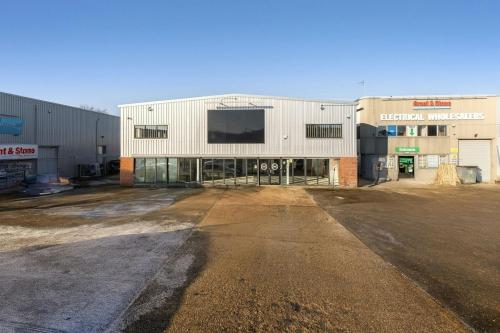 Gatehouse Industrial Area, 4-12 Kempson Close, Aylesbury, HP19