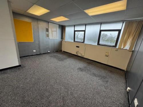 Unit 10, Lincoln Park Business Centre, Lincoln Road, High Wycombe, HP12