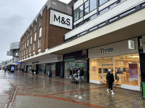 241 Marlowes, Hemel Hempstead, HP1