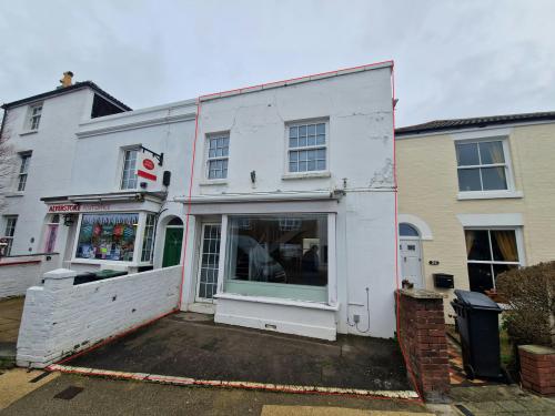 24 Village Road, Gosport, PO12