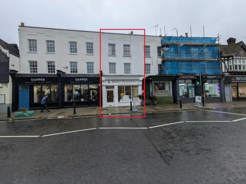 208 High Street, Dorking, RH4