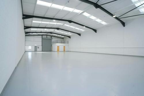 Units 5A & 5B, East Budbrooke Industrial Estate, Hiron Way, Warwick, CV34