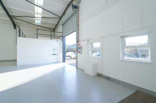 Units 5A & 5B, East Budbrooke Industrial Estate, Hiron Way, Warwick, CV34