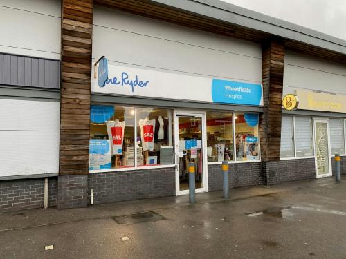 Unit 2, Langbar Retail Park, Swarcliffe Avenue, Leeds, LS14