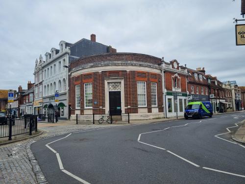 2 West Street & 3 North Street, Havant, PO9