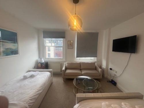 146 Camden High Street, Camden, London, NW1