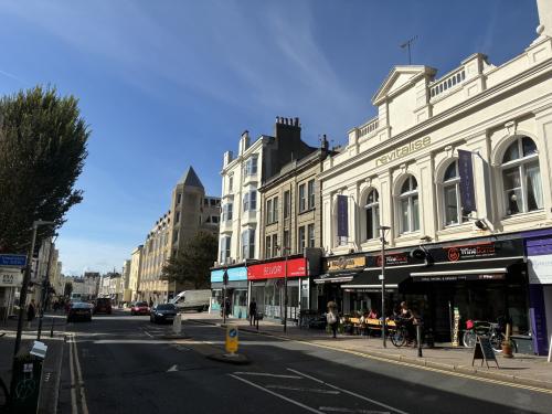 117-118 Western Road, Hove, BN3