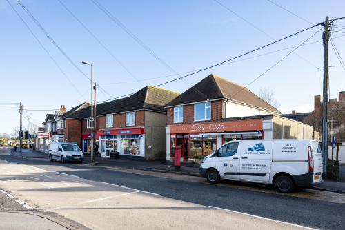 2-4 Christchurch Road & 5 Milton Green, New Milton, BH25