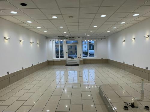 Lintot Square, 4 Fairbank Road, Horsham, RH13