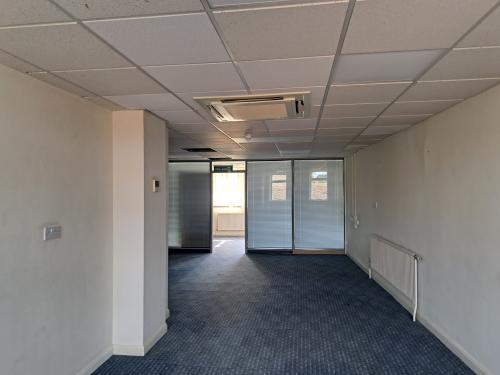 65 /66 Market Place, Chippenham, SN15