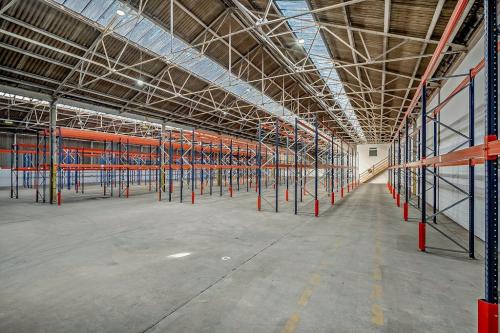 Unit 23 Bays 1,2&3, Meon Vale Business Park, Stratford-upon-Avon, CV37