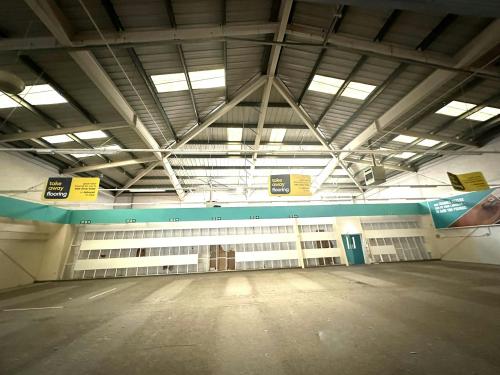 Former Carpetright, Bellfield Road, High Wycombe, HP13