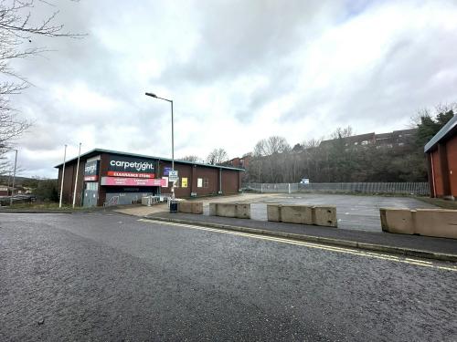 Former Carpetright, Bellfield Road, High Wycombe, HP13