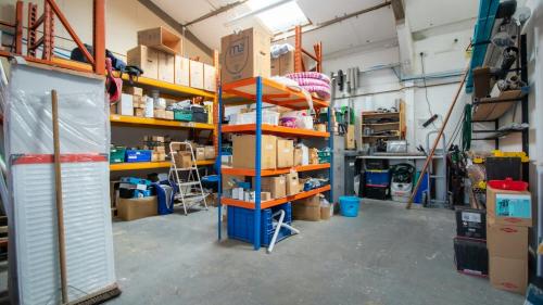 Alderton 4, Priory Park Industrial Estate, London Road, Tetbury, GL8