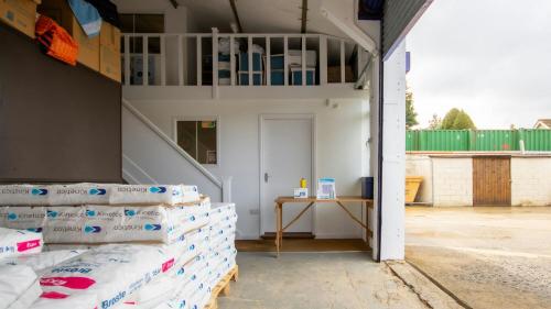 Alderton 4, Priory Park Industrial Estate, London Road, Tetbury, GL8