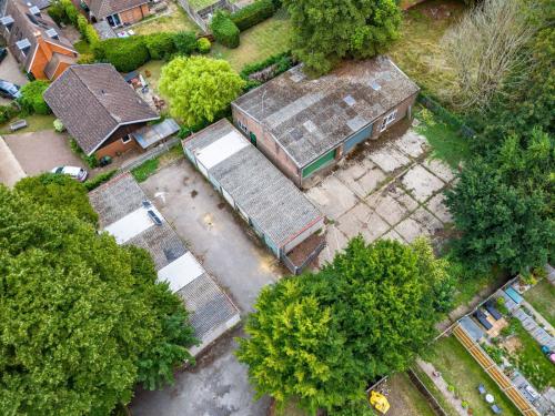 40-42 St. Martins Close, East Horsley, Leatherhead, KT24