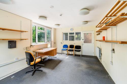 40-42 St. Martins Close, East Horsley, Leatherhead, KT24