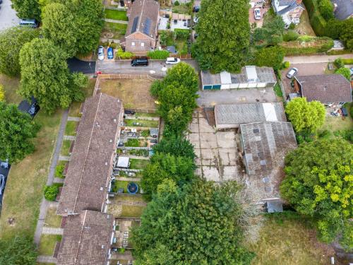 40-42 St. Martins Close, East Horsley, Leatherhead, KT24