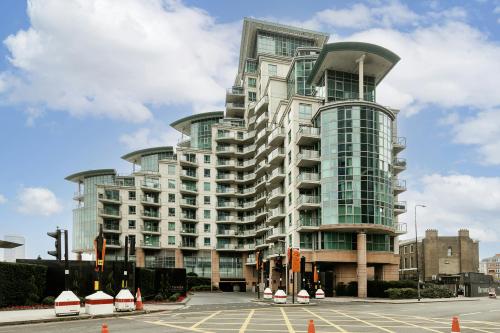 2a St. George's Wharf, Nine Elms, London, SW8