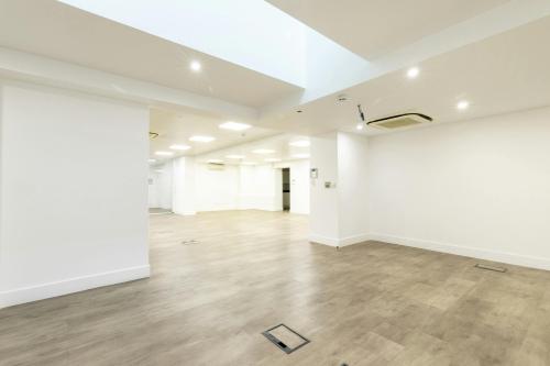 2a St. George's Wharf, Nine Elms, London, SW8