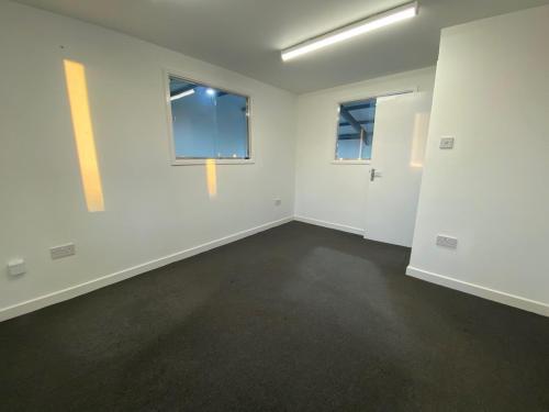 Dale Hall Industrial Estate, 1B Riverside Avenue West, Lawford, Manningtree, CO11