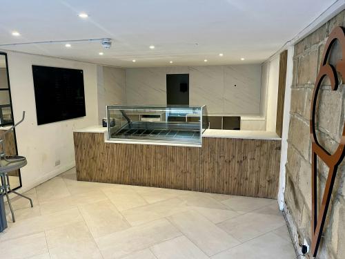 Unit 6, Portland Square Shopping Centre, Water Street, Bakewell, DE45