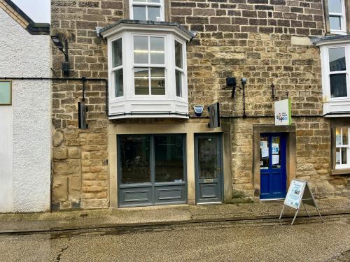 Unit 6, Portland Square Shopping Centre, Water Street, Bakewell, DE45