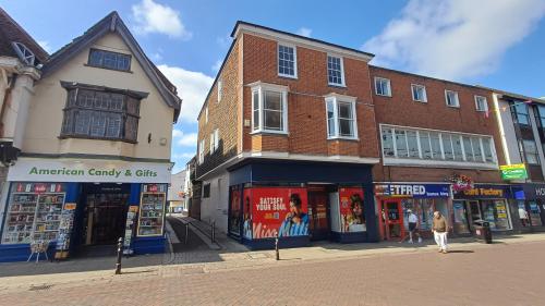 35 High Street, Canterbury, CT1