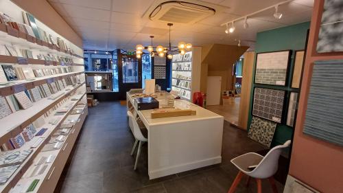 Ground Floor Shop, 27-28 Burgate, Canterbury, CT1