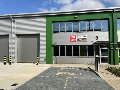 Unit 8, Trade City Luton, M1 Junction 11, Kingsway, Luton, LU1