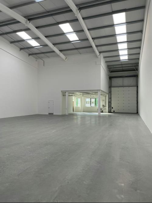 Unit 8, Trade City Luton, M1 Junction 11, Kingsway, Luton, LU1