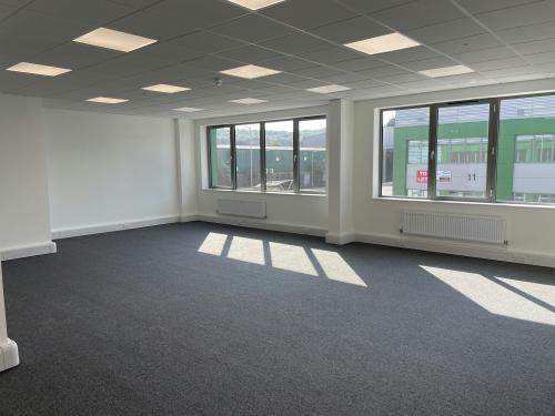 Unit 8, Trade City Luton, M1 Junction 11, Kingsway, Luton, LU1