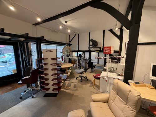 Oxford Road, 3-5 Quoiting Square, Marlow, SL7