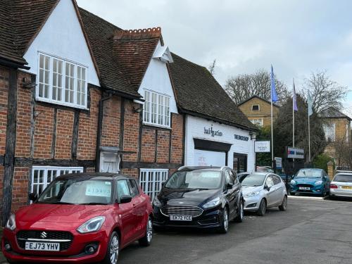 Oxford Road, 3-5 Quoiting Square, Marlow, SL7