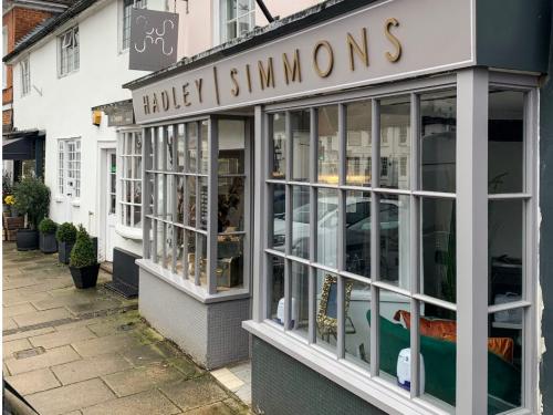 103 / 109 High Street, Odiham, RG29