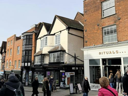 77/81 High Street, Guildford, GU1