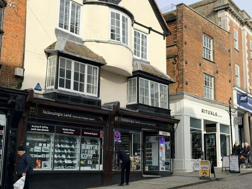 77/81 High Street, Guildford, GU1