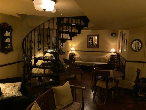 11 St. James's Street, Brighton, BN2