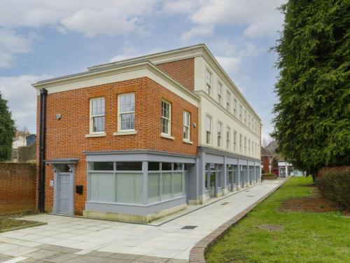 Unit 4 York House, Salisbury Square, Hatfield, AL9