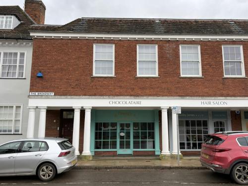 3 The Broadway, Hatfield, AL9