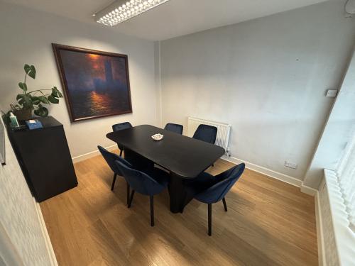 50 Rosemead Drive, Oadby, Leicester, LE2