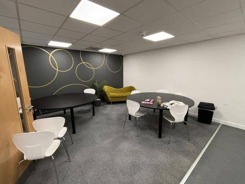 Unit 18/19 Preston Place, Vision Park, Upper Caldecote, Biggleswade, SG18