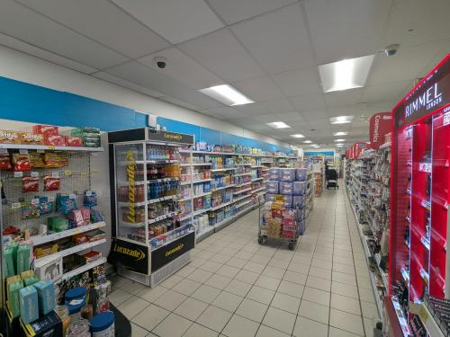 98 Station Road, Addlestone, KT15